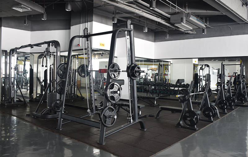 健身房器材