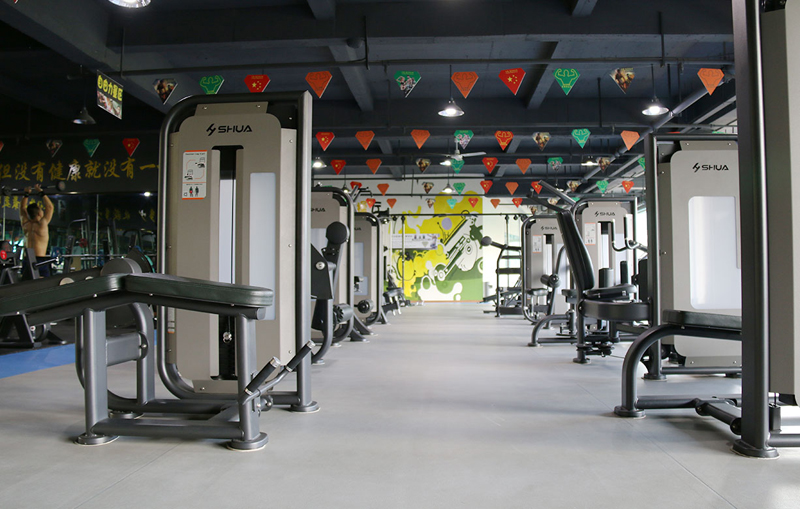 健身房器材